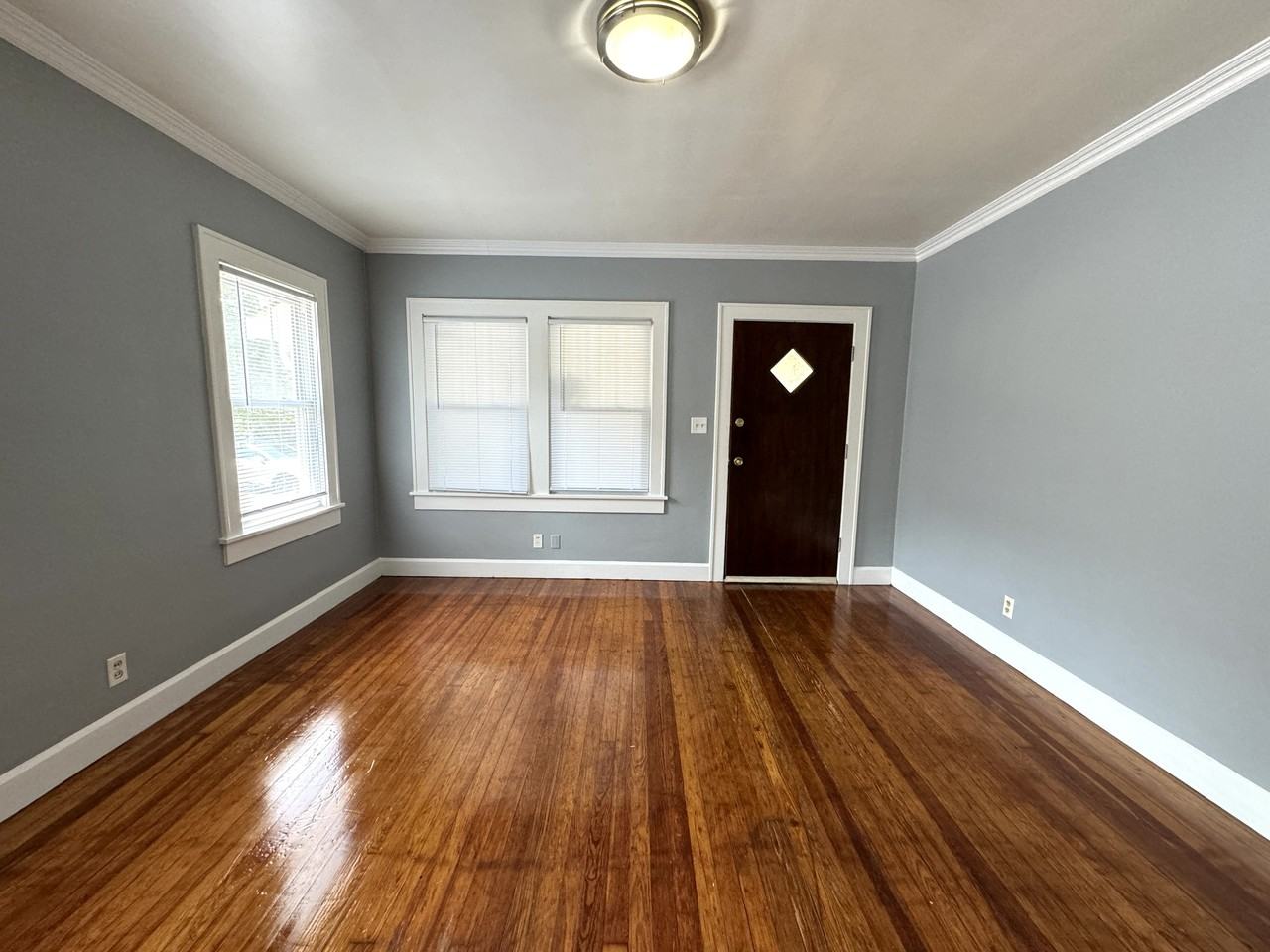 1221 N Linwood Ave - Photo 3 of 17