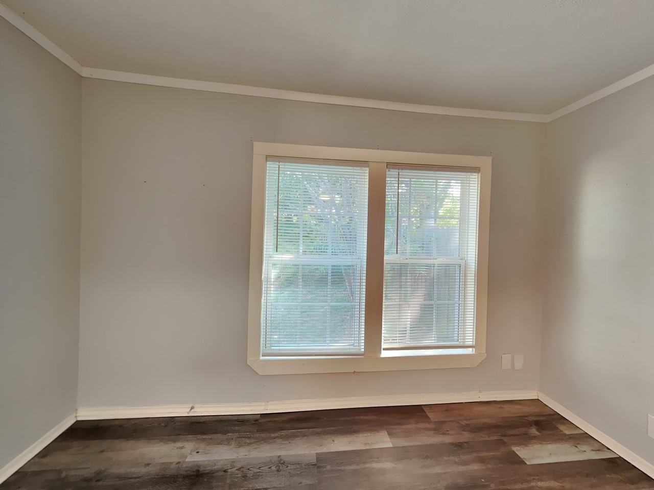 1211 Country Club Rd - Photo 2 of 18