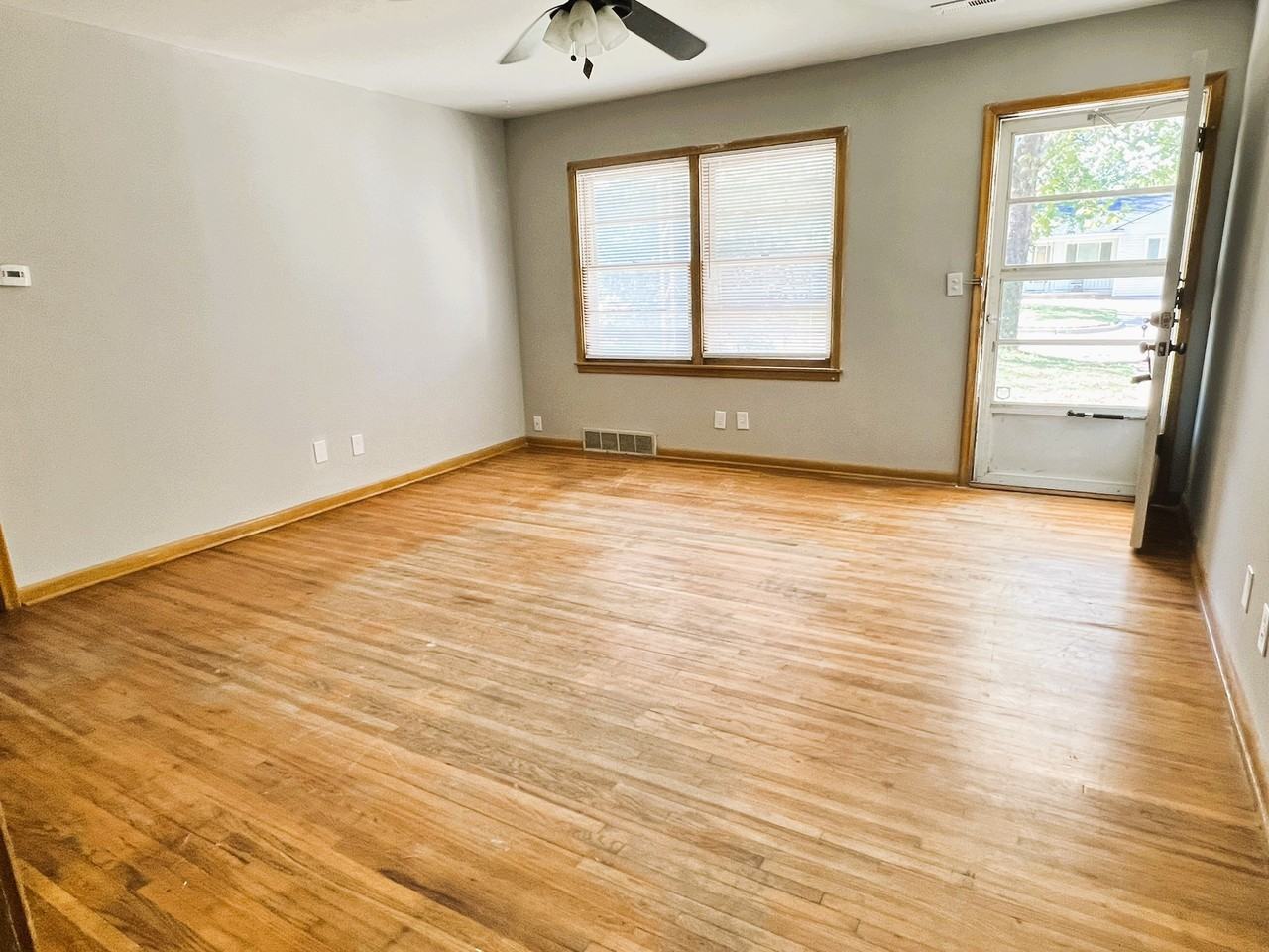 1226 E Gidley St - Photo 3 of 12