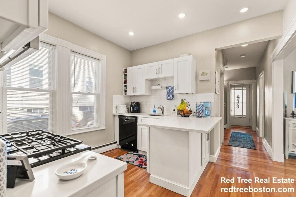 155 Spruce St #1 - Photo 3 of 15