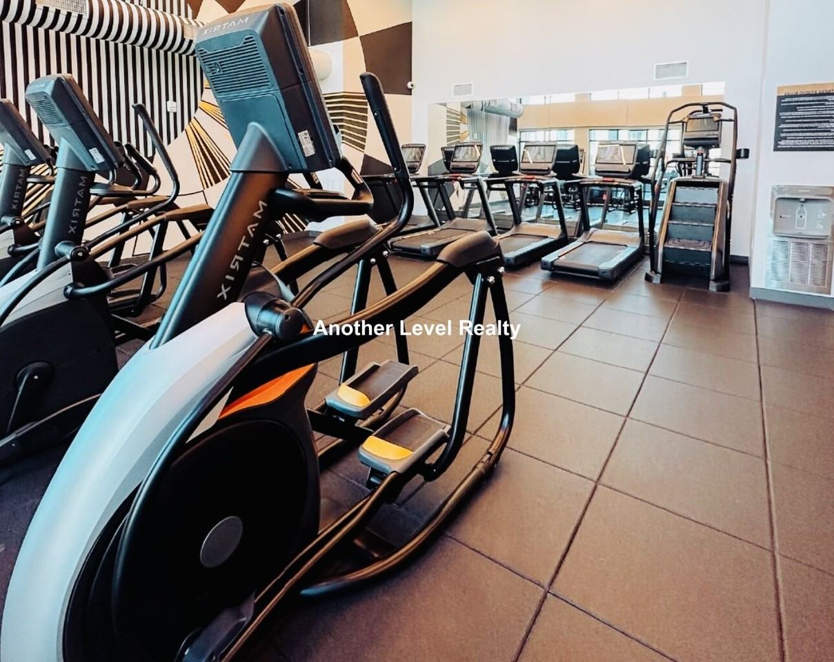 Sydney St #221 - Photo 5 of 9