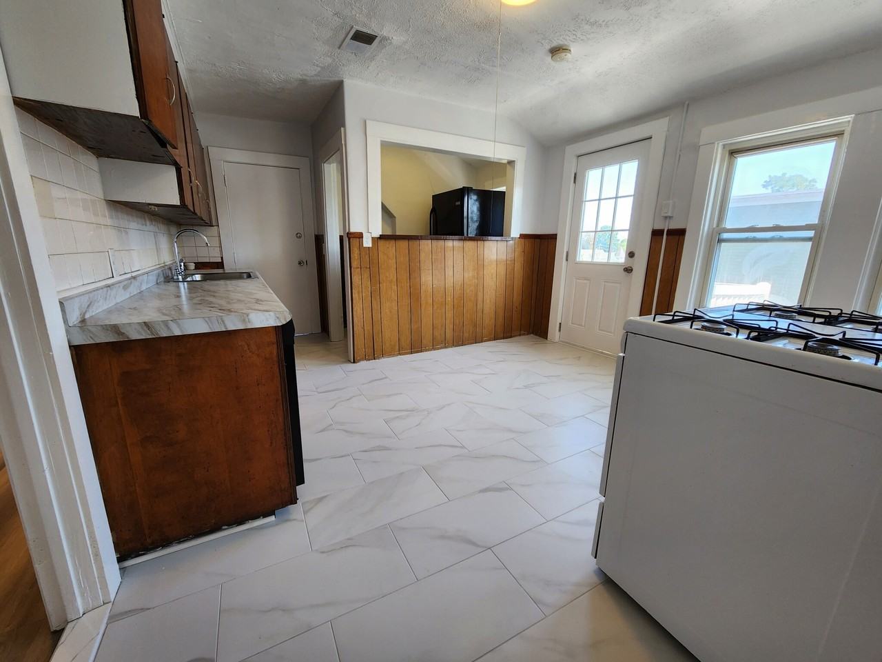 37 Herrod Ave #3 - Photo 2 of 10