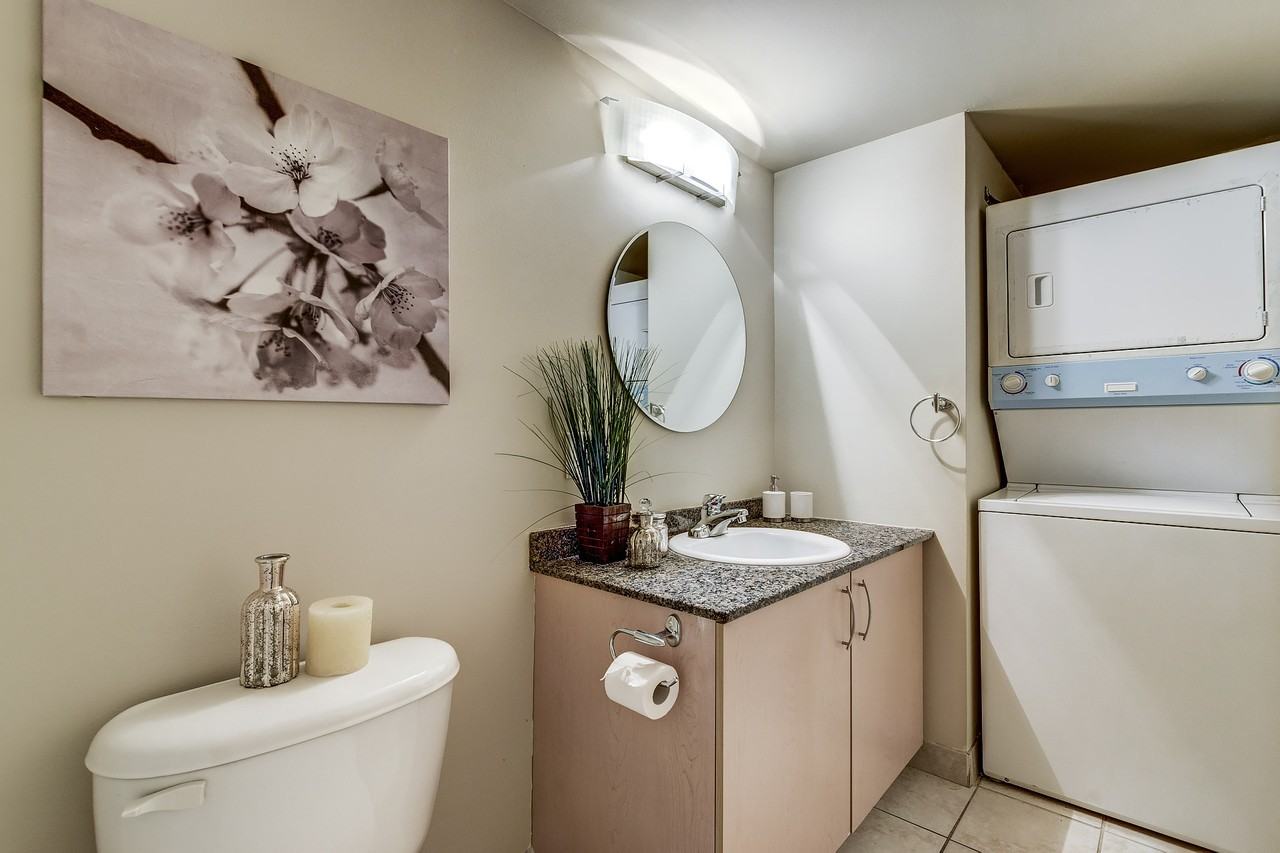 88 Rue Charlotte #806 - Photo 7 of 11