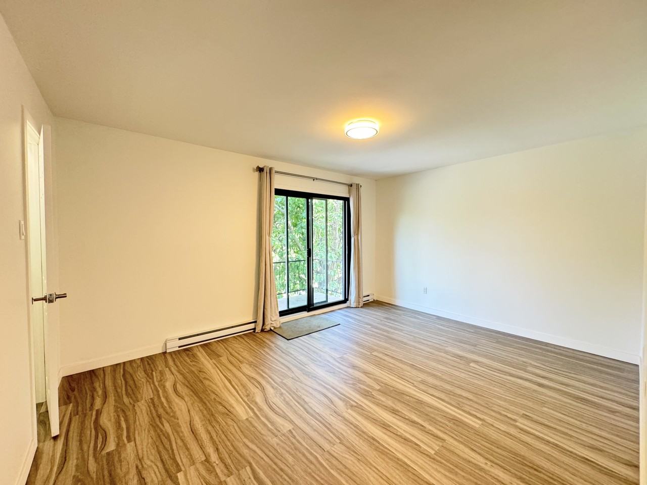 6714 Avenue Pierre-De Coubertin - Photo 3 of 16