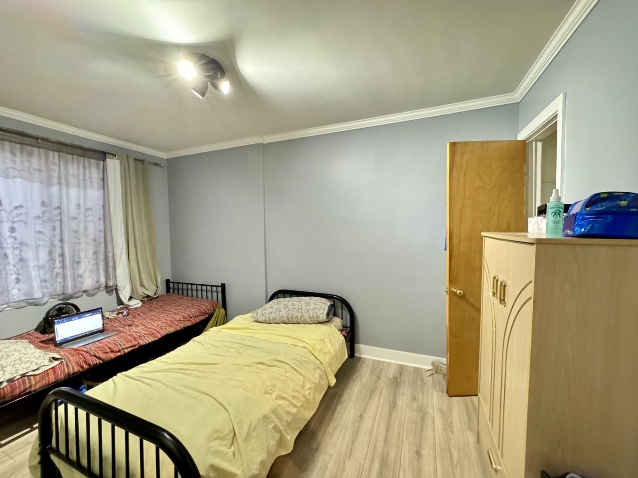 6647 Avenue 24e - Photo 3 of 12