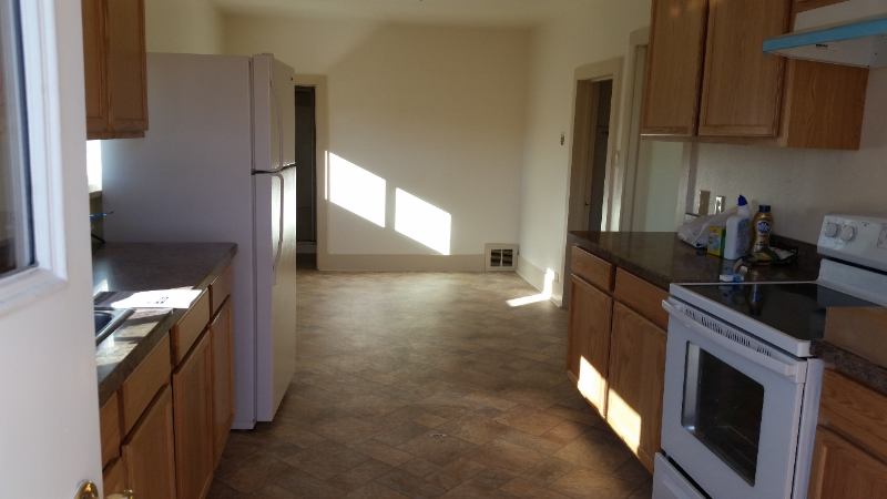 423 3rd St W - Photo 2 of 22