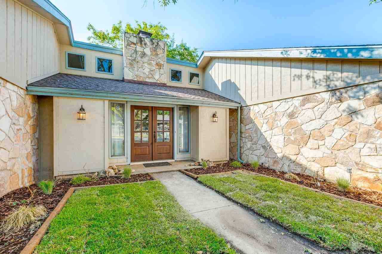 15510 Creekside Dr - Photo 3 of 25