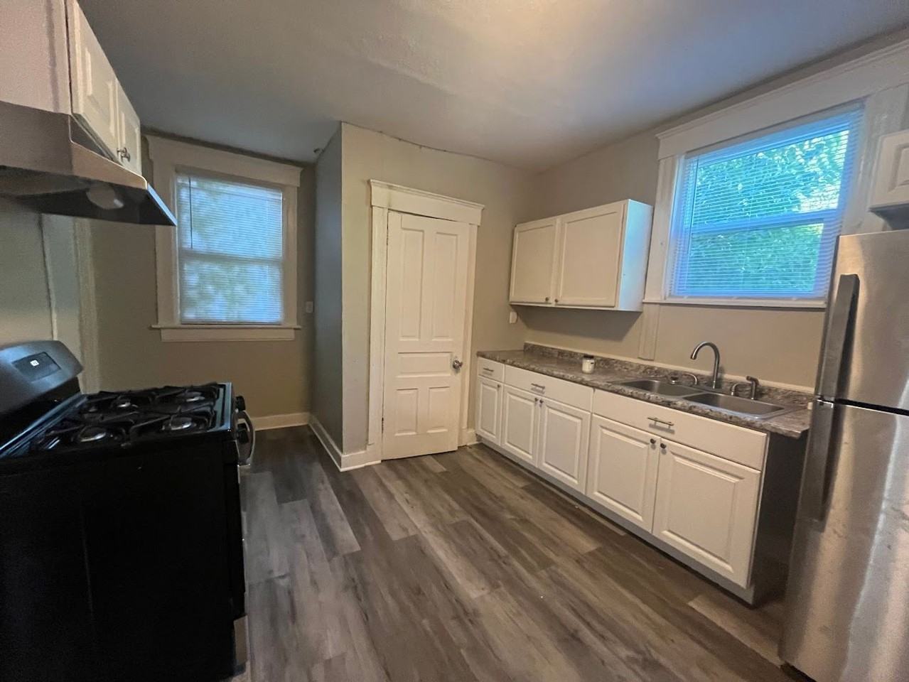 3666 Glenway Ave - Photo 2 of 14