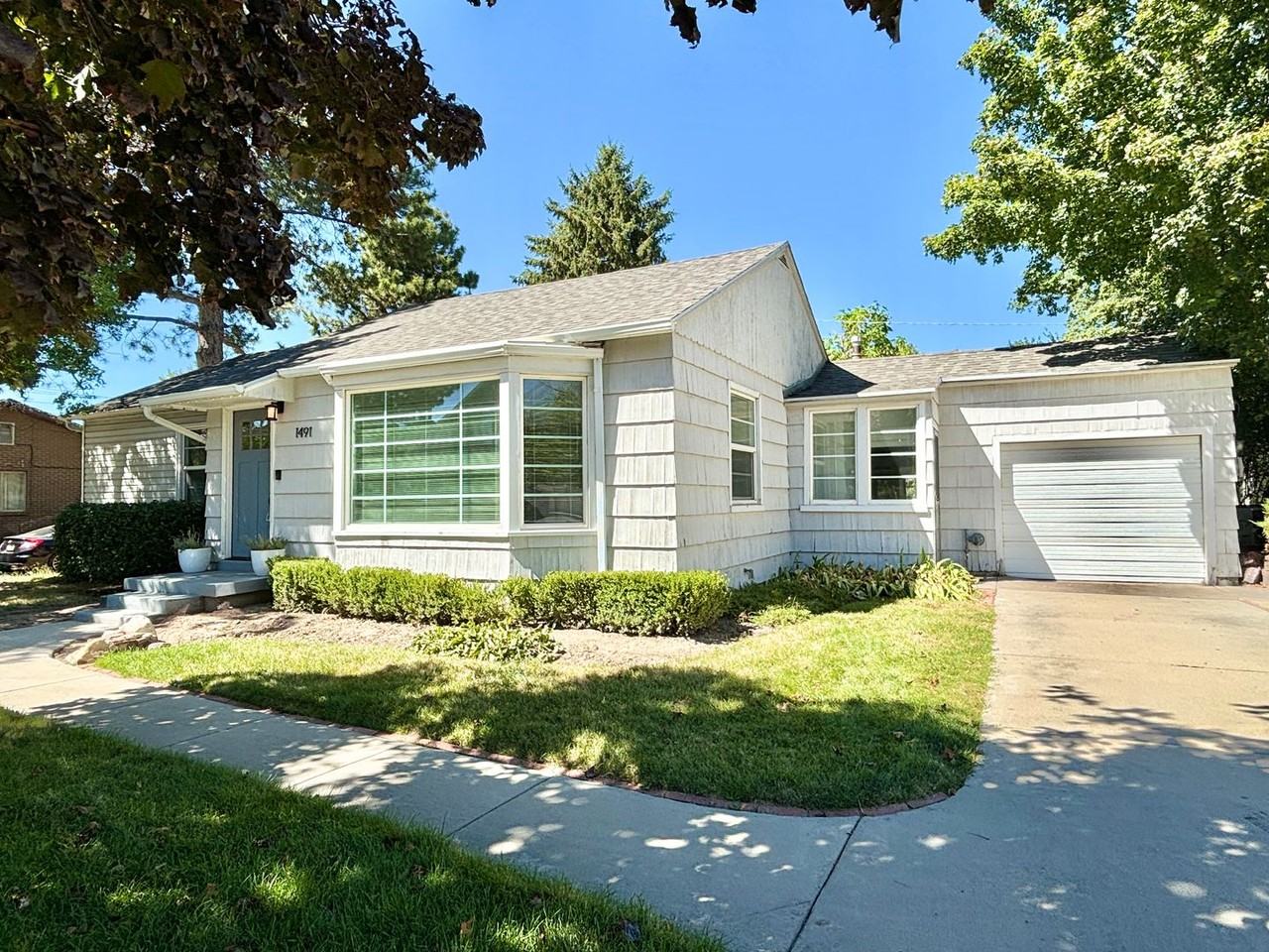 1491 E Maple Ave - Photo 2 of 31