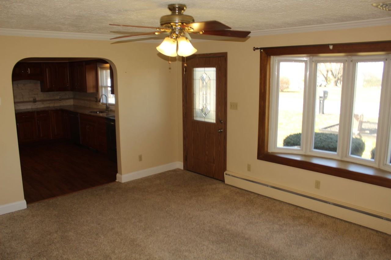 15047 Winterstown Rd - Photo 2 of 21