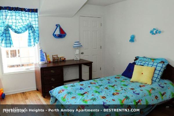 Harbortown Heights - Photo 2 of 12