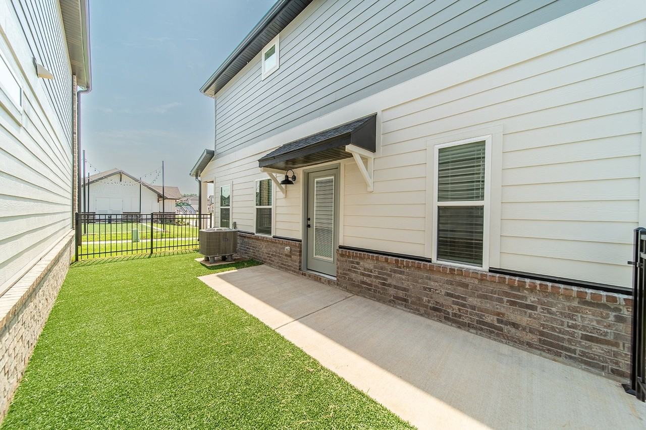 The Grove - Photo 7 of 50