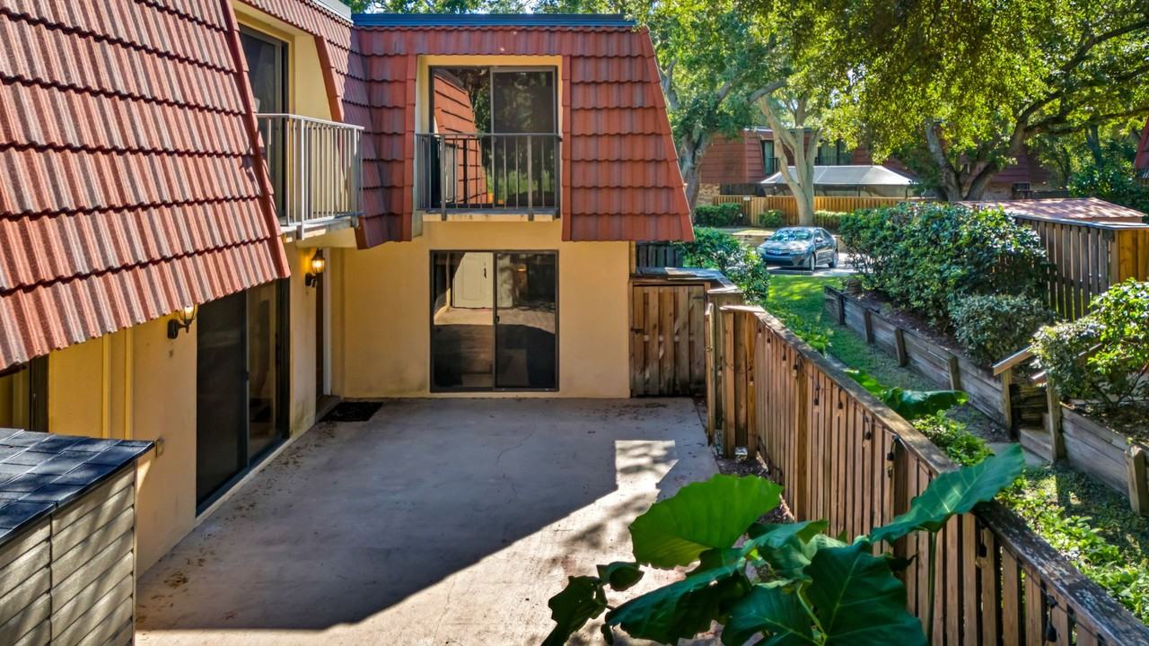 709 1st Ct - Photo 3 of 50