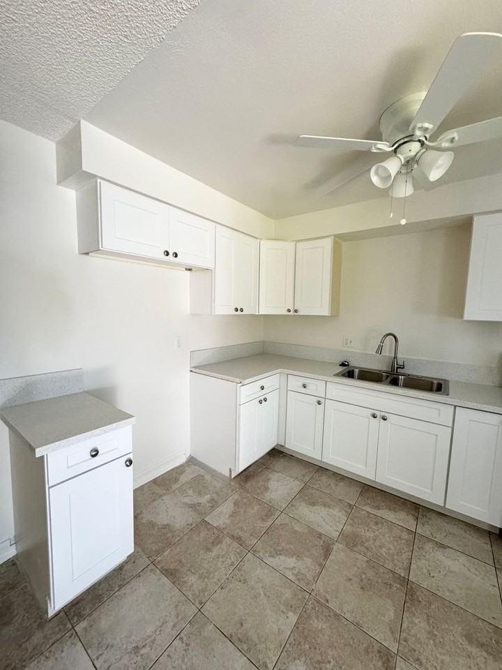 Madison - Photo 3 of 14