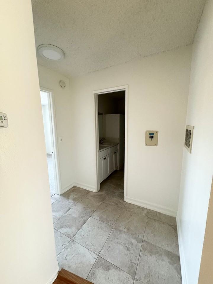 Madison - Photo 6 of 14