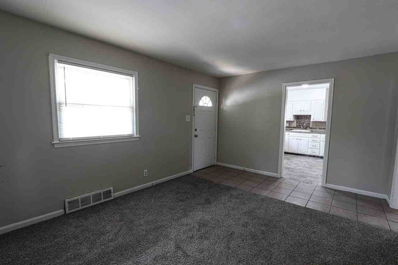 401 Madison Ave - Photo 3 of 10