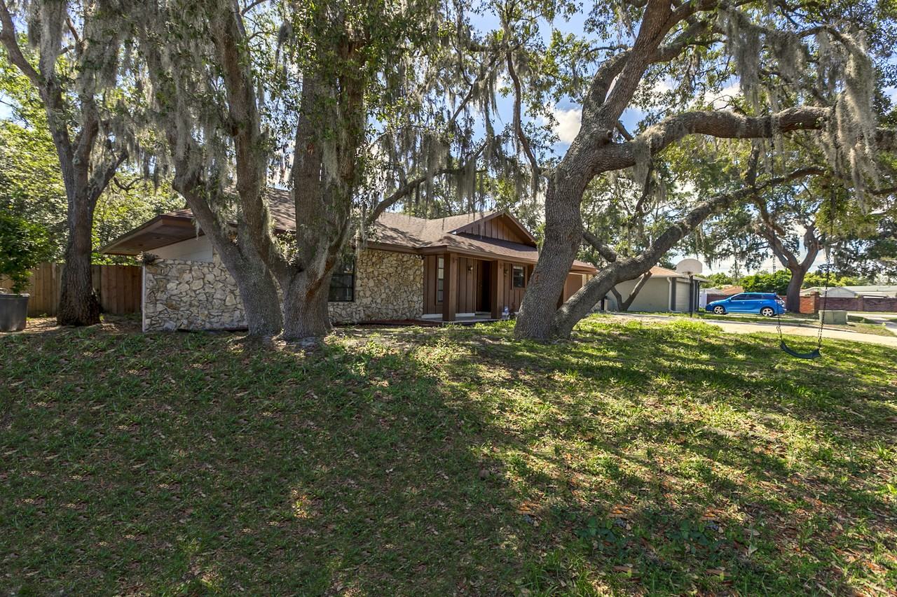 1109 Pine Sap Ct - Photo 3 of 35