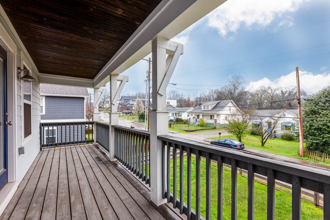927A Spain Ave - Photo 4 of 33