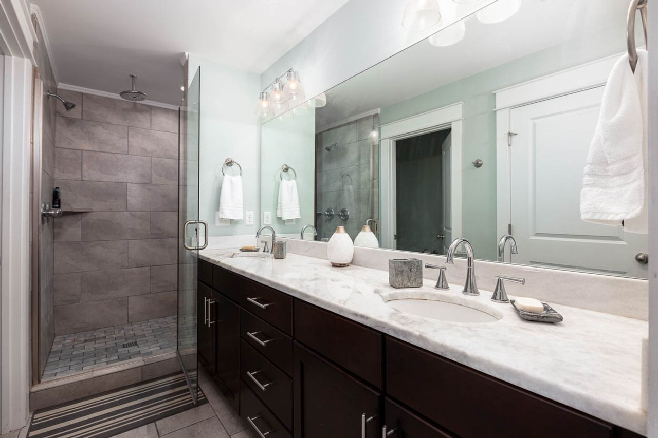 927A Spain Ave - Photo 6 of 33