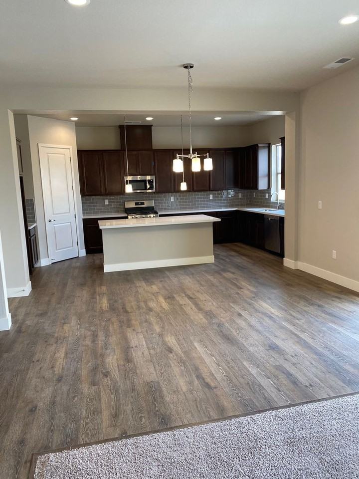 142 Snowy Plover Way - Photo 4 of 14