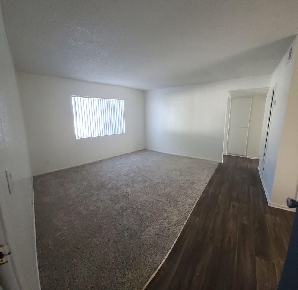 Summit Place Apartments - Photo 4 of 33