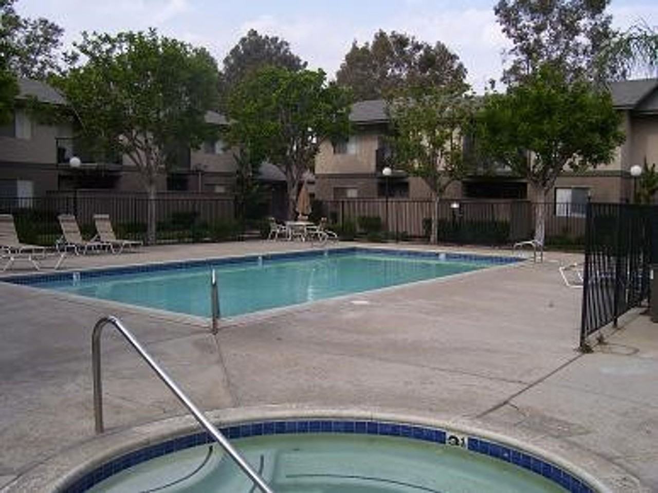 Summit Place Apartments - Photo 7 of 33