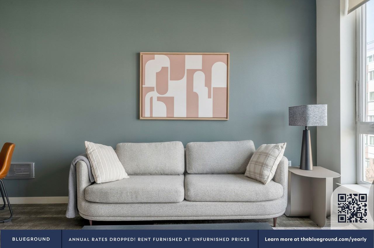 123 Broadway - Photo 4 of 105