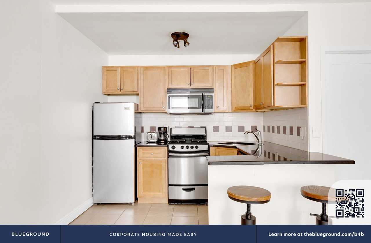 302 8th Ave #739 - Photo 5 of 29