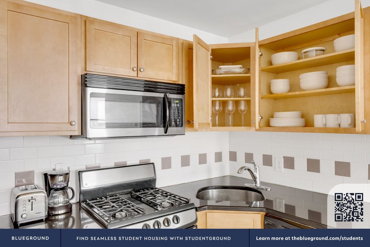 302 8th Ave #739 - Photo 6 of 29