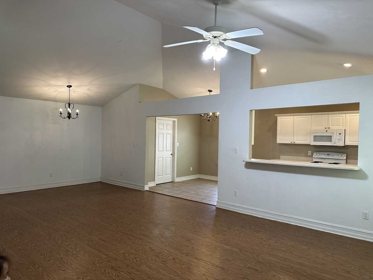 2382 Heathrow Dr #NA - Photo 3 of 18