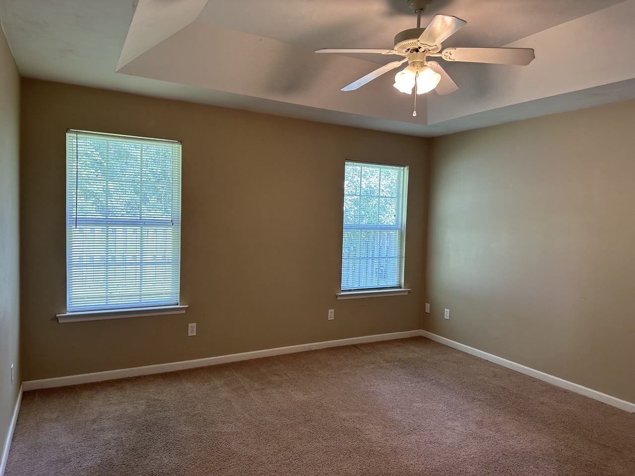 2382 Heathrow Dr #NA - Photo 7 of 18