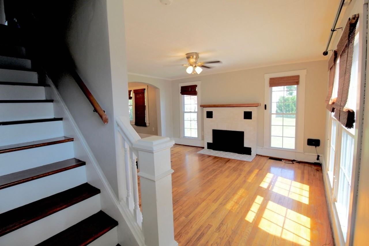 49 N High St - Photo 3 of 23