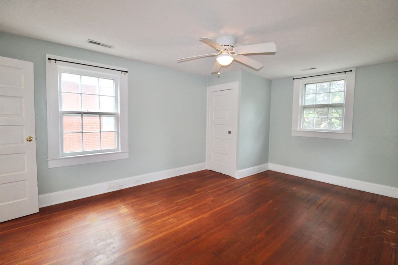 650 S Mason St - Photo 4 of 22