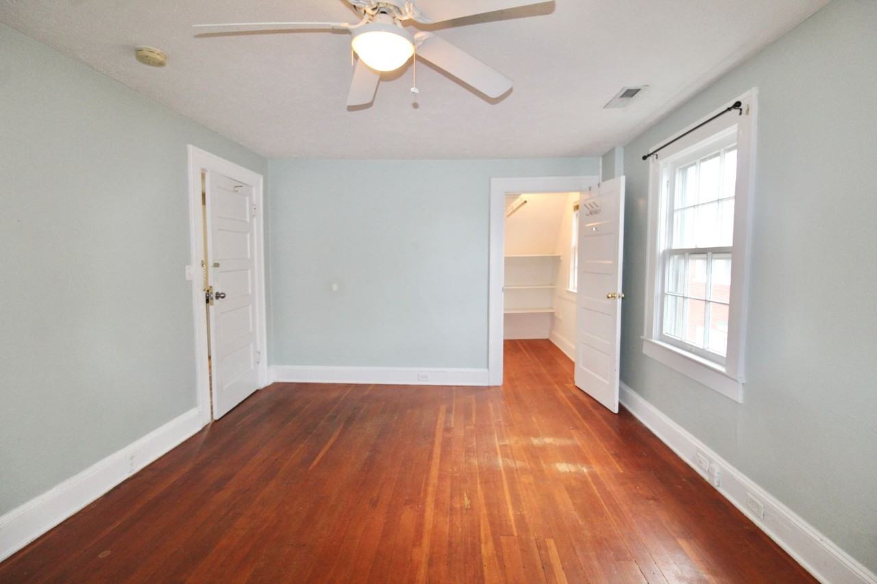 650 S Mason St - Photo 5 of 22