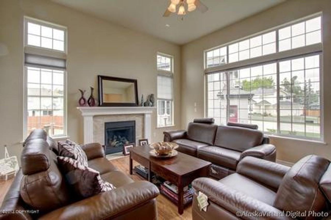 13856 Mainsail Dr - Photo 2 of 11