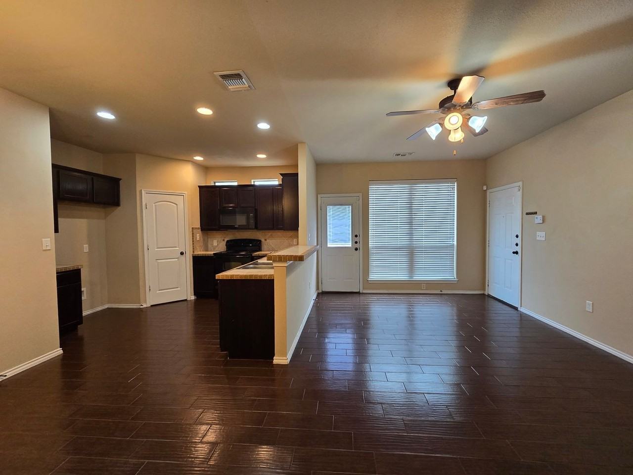 1141 Brown Rock Dr - Photo 3 of 24
