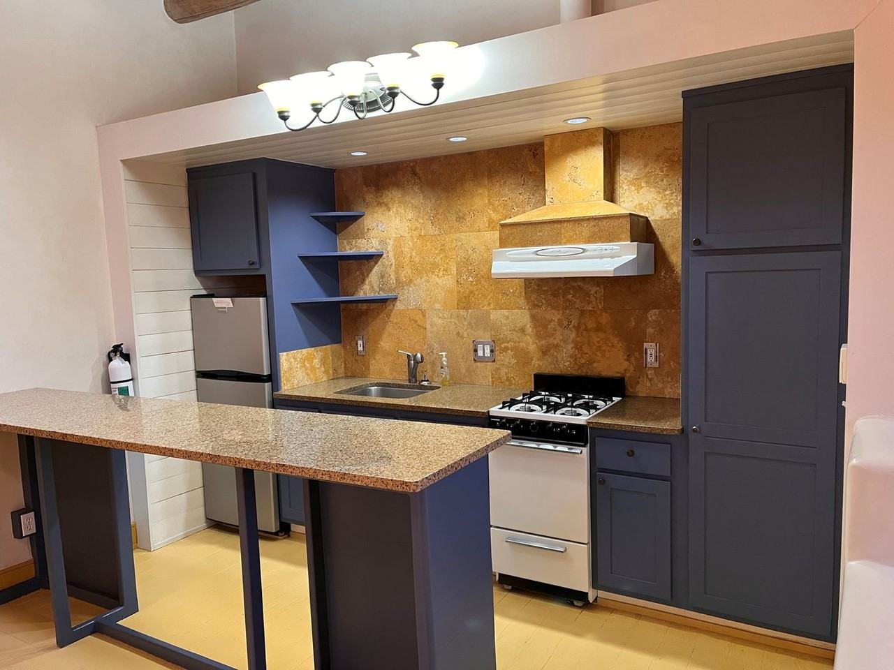 573 W San Francisco St #A - Photo 4 of 13