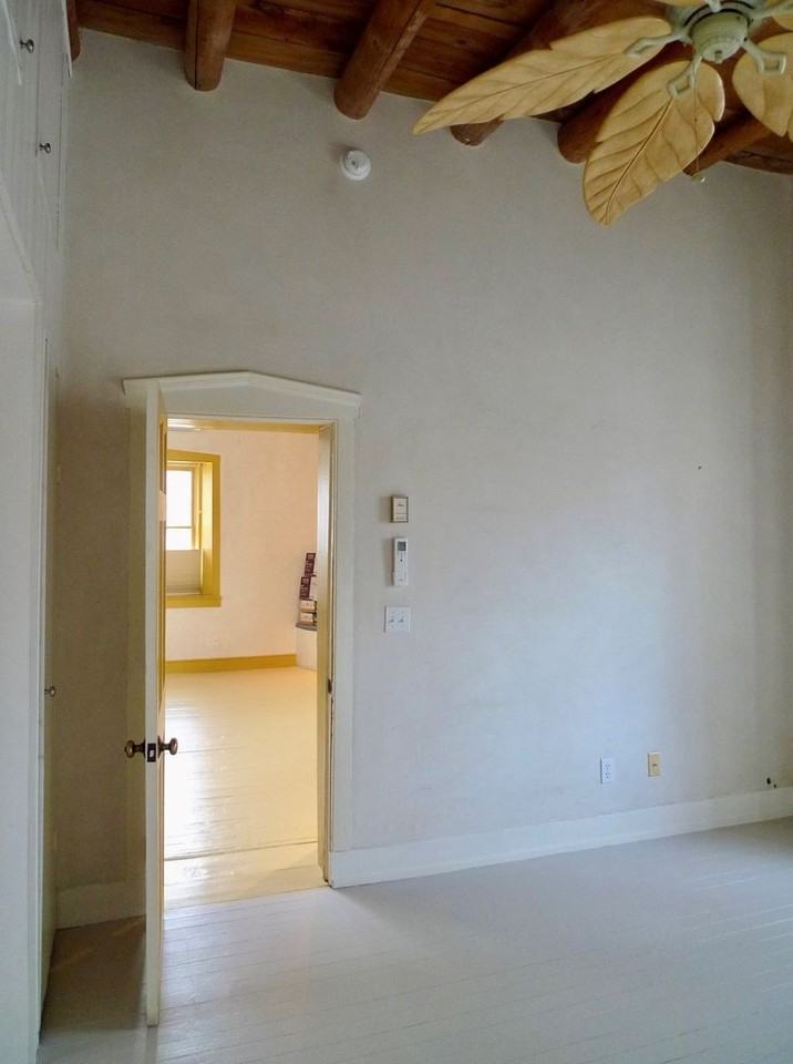 573 W San Francisco St #A - Photo 6 of 13