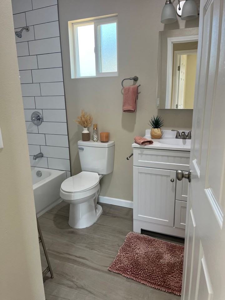 Penny Dr (8903) - Photo 3 of 7