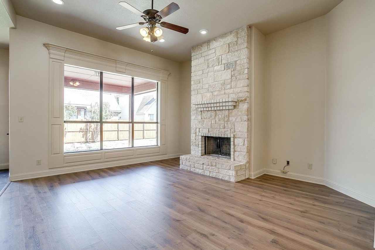101 Prairie Dunes Dr - Photo 5 of 21