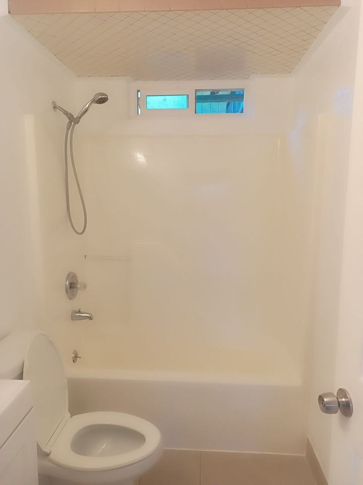 125 W Washington - Photo 3 of 15