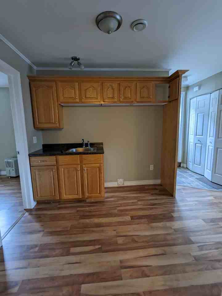 31 Breeze Dr #1 - Photo 7 of 19