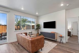 1400 Burbank Ave - Photo 1 of 1