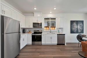 featured image of 1400 Burbank Avenue