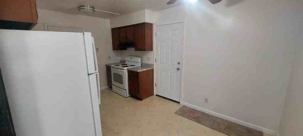 9015 Midway Dr - Photo 4 of 16