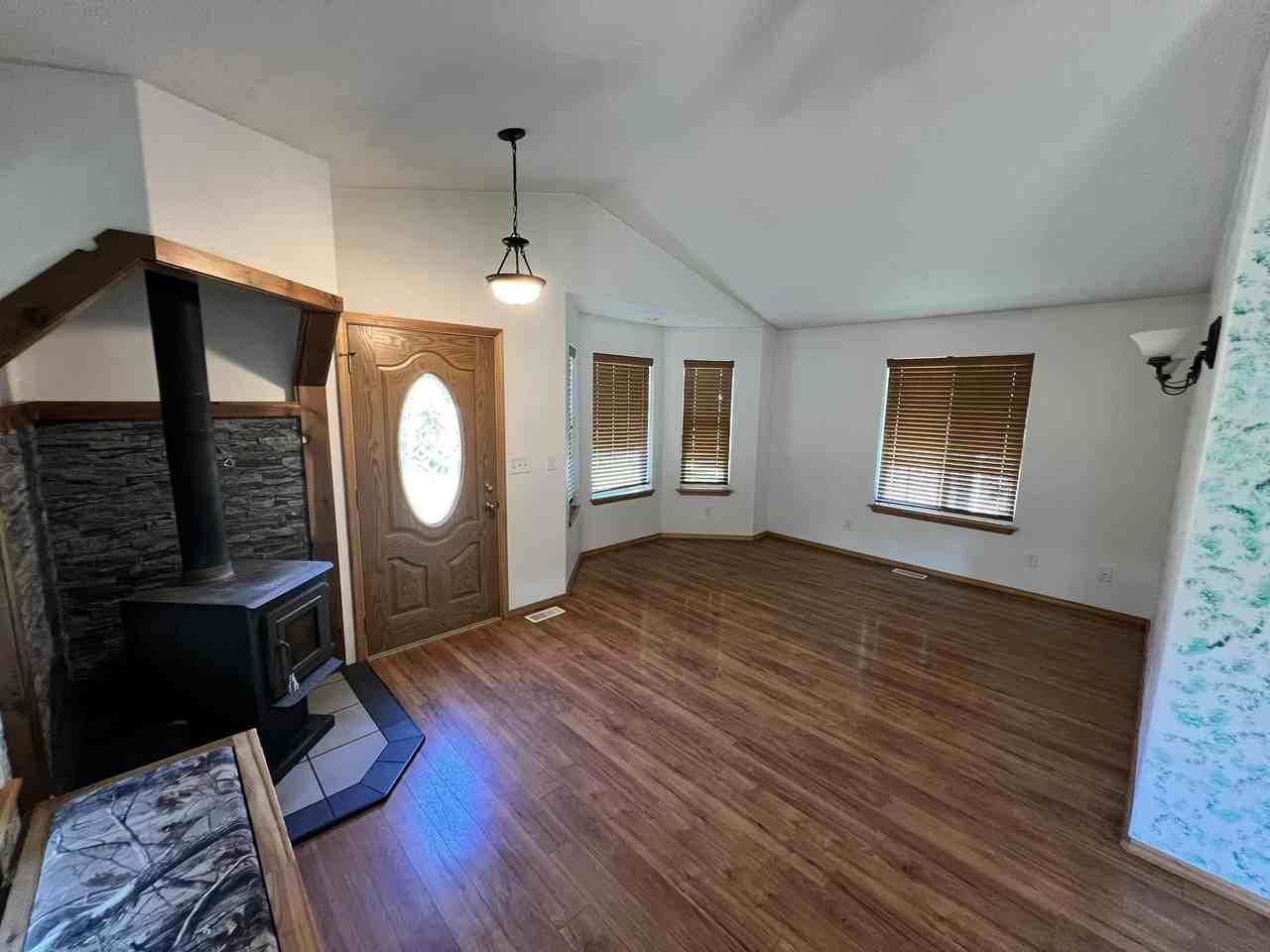 33846 N Spruce Ave - Photo 3 of 10