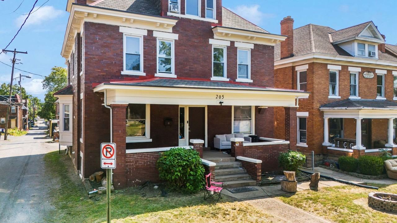 205 E 14th Ave - Photo 2 of 50