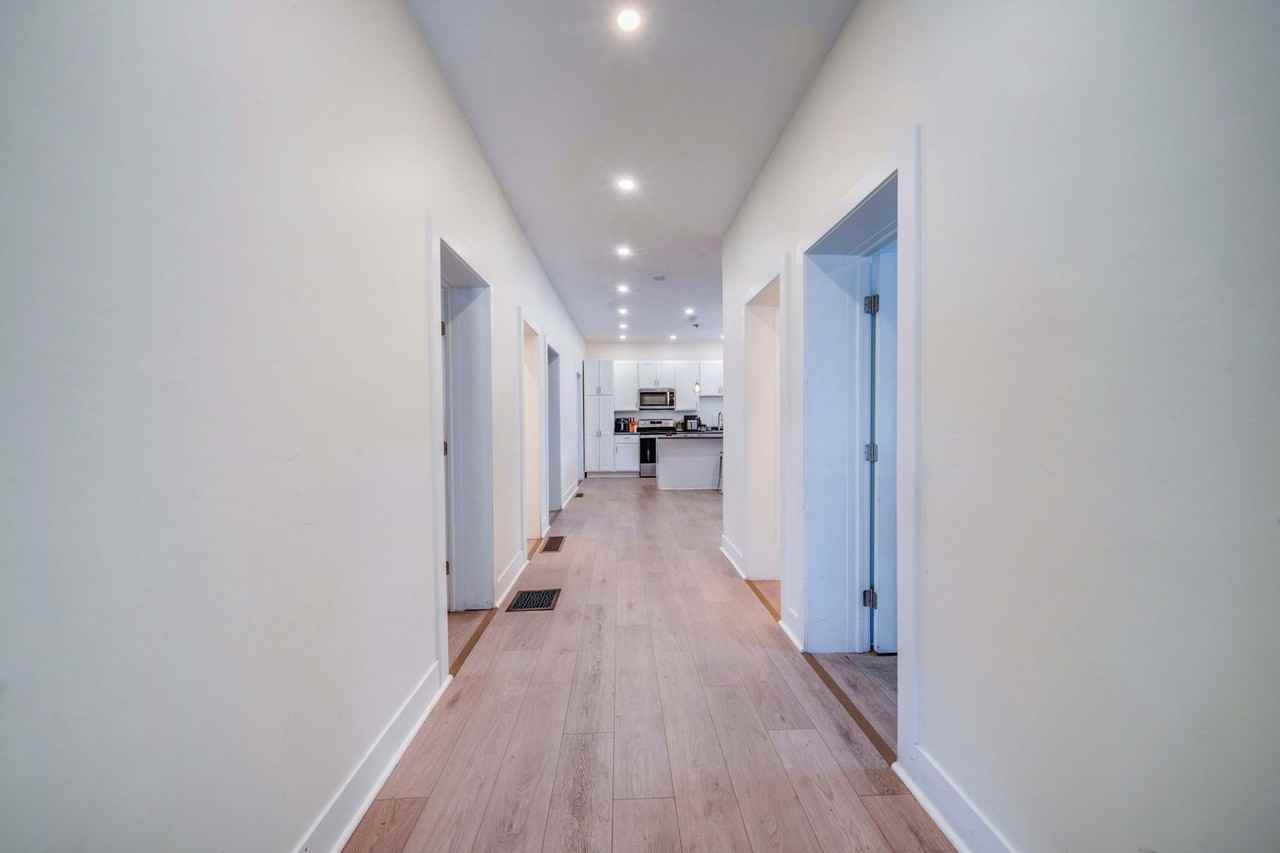 205 E 14th Ave - Photo 5 of 50