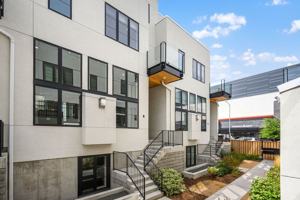 featured image of 818 Ash St