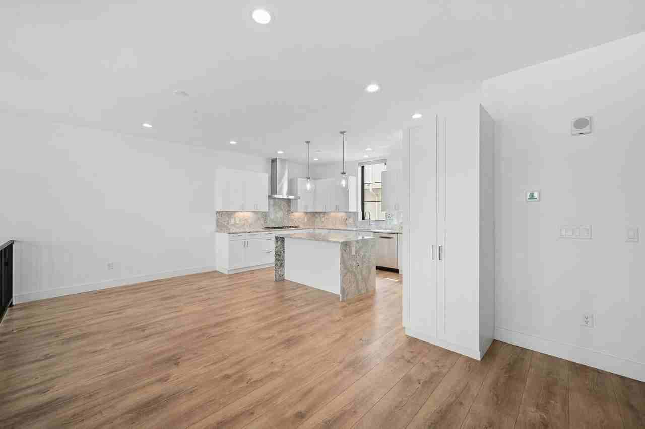 818 Ash St - Photo 6 of 38
